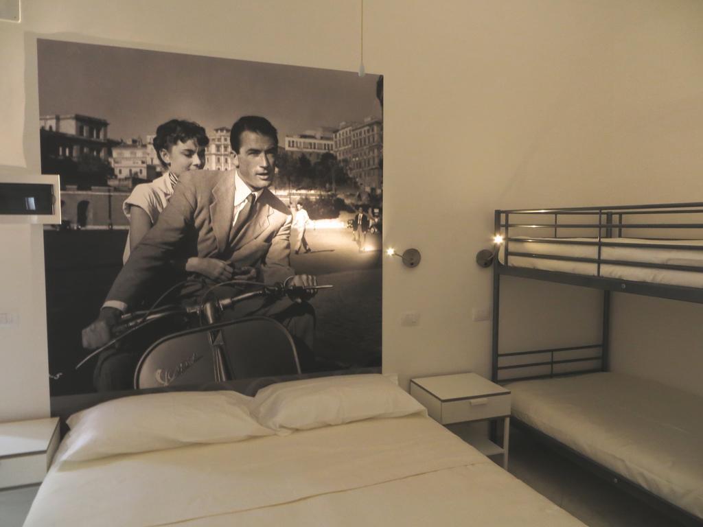 5 Rooms Affittacamere Civitavecchia Oda fotoğraf